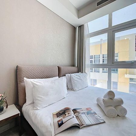 Key View - Aquilegia Villa, Damac Hills Dubai Buitenkant foto