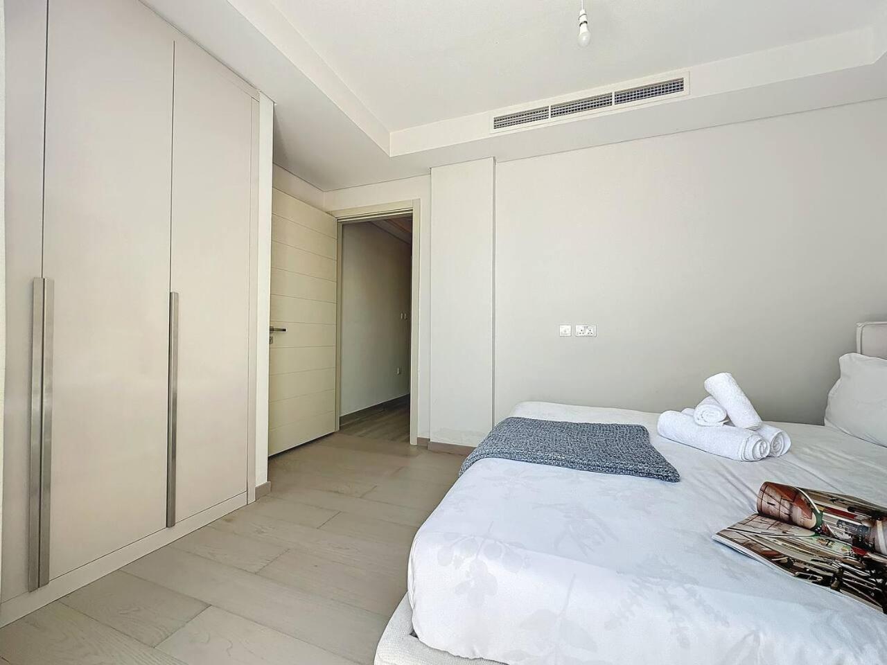 Key View - Aquilegia Villa, Damac Hills Dubai Buitenkant foto
