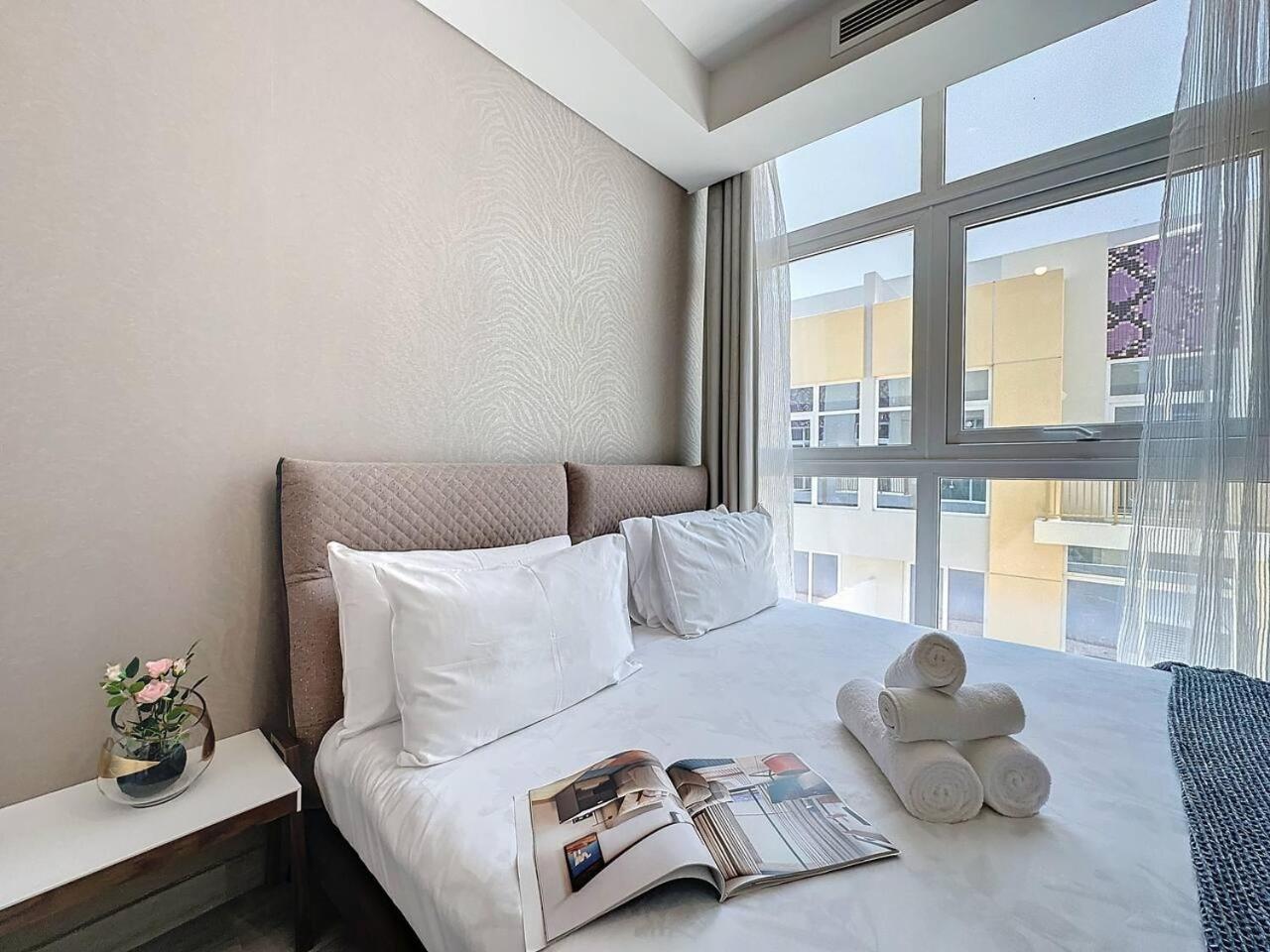 Key View - Aquilegia Villa, Damac Hills Dubai Buitenkant foto