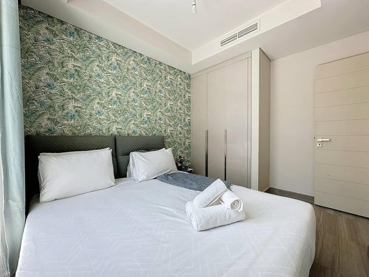 Key View - Aquilegia Villa, Damac Hills Dubai Buitenkant foto
